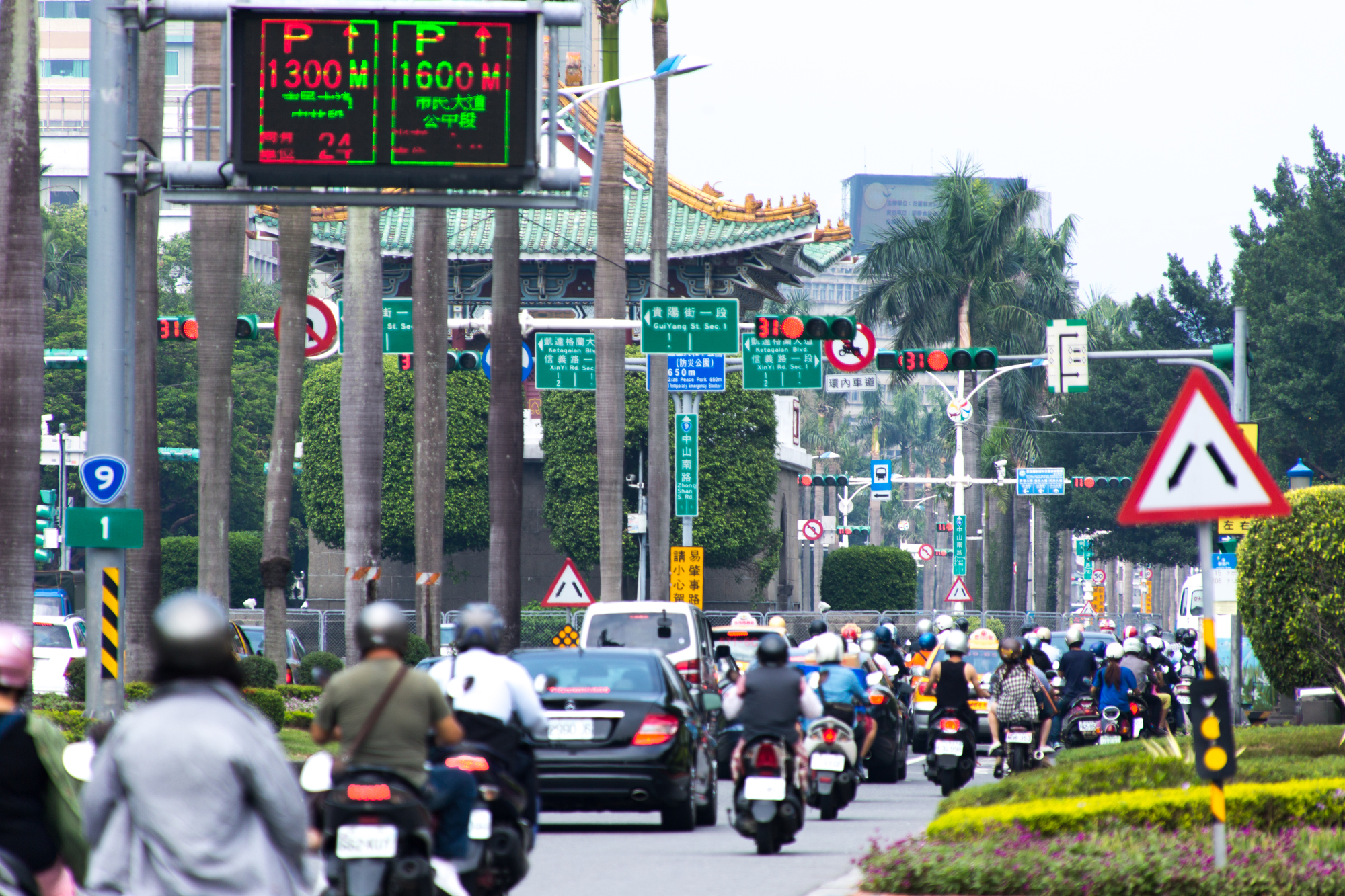 台湾でバイクや車に乗れるのか？
