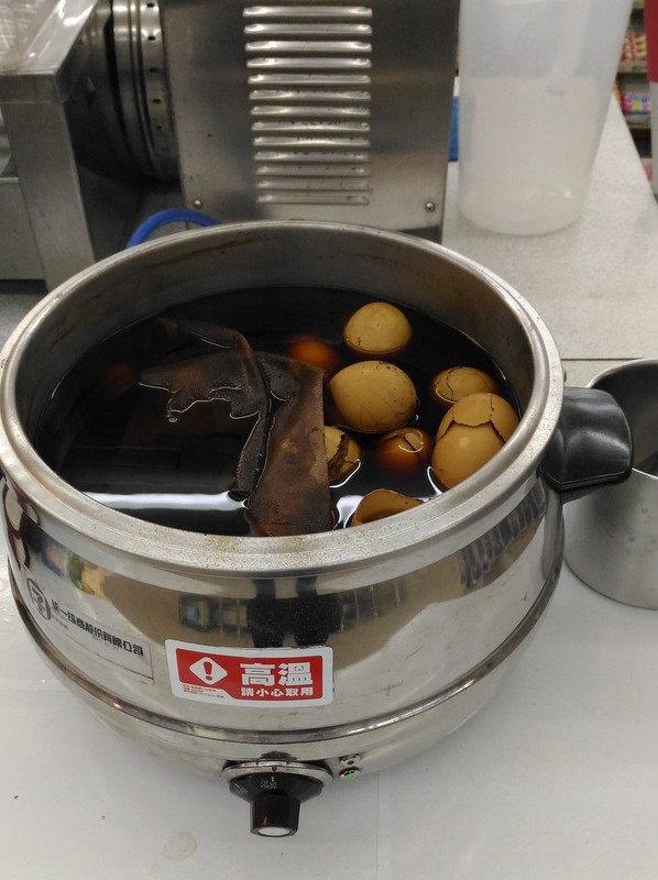 台湾のコンビニのにおいのもとは？